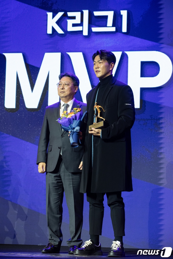 [사진] K리그1 MVP는 울산 김영권