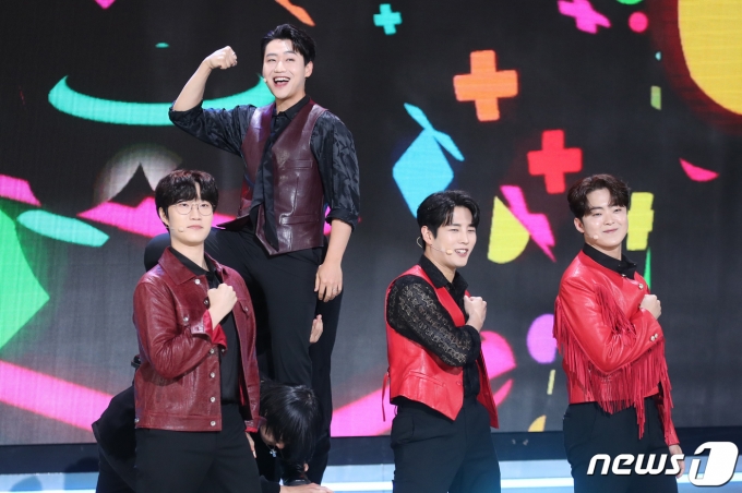 [사진] 불타는 F4, 나이스맨
