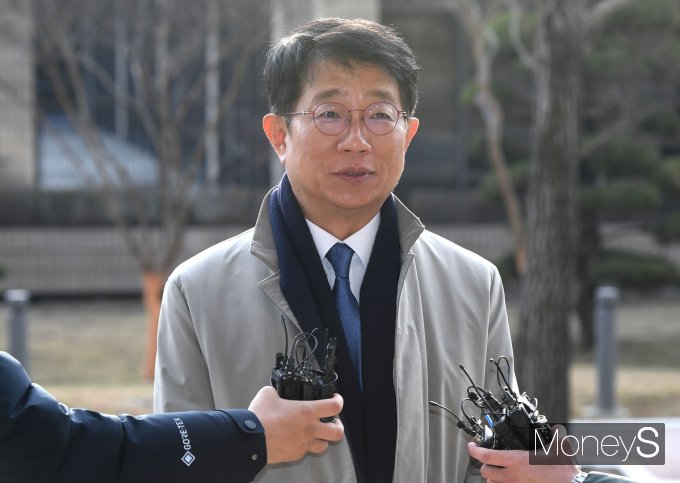 취재진 질문에 답하는 박상우 국토교통부 장관 후보자/사진=장동규 기자