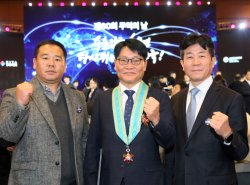 KG모빌리티, 10억달러 수출의 탑 수상… 신흥시장 등 글로벌 공략 강화