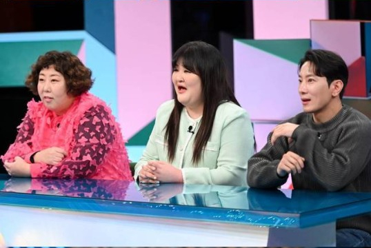 코미디언 신기루가 인성 논란을 우려해 기내식을 먹은 사연을 공개했다. /사진=강심장VS 제공