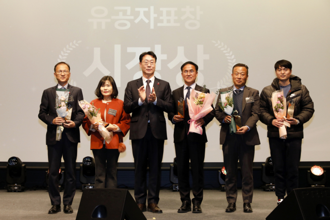  ㈜넥스틴·화성상공회의소, 2023 화성시 파트너스 어워즈 금상 수상. / 사진제공=화성시