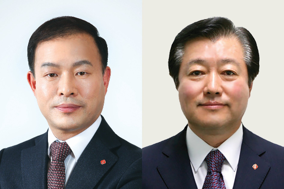 이훈기 롯데 화학군 총괄대표 사장(왼쪽)과 이영구 롯데 식품군 총괄대표 부회장. /사진=롯데지주