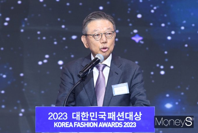 [머니S포토] 개회사 하는 한준석 한국패션산업협회 회장