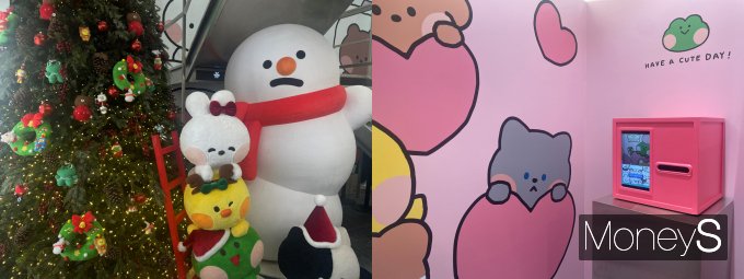 라인프렌즈 스퀘어 성수점 1층과 2층에는 방문객들을 위한 특별한 체험공간이 마련됐다. 사진은 스토어 입구에 마련된 크리스마스 시즌 포토존(왼쪽)과 2층에 준비된 영수증 사진 부스. /사진=이재현 기자 