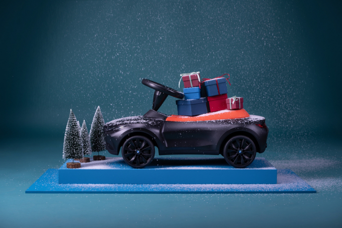 BMW 코리아가 조이몰에서 크리스마스 맞이 라이프스타일 제품 할인 행사를 12월 한 달 동안 진행한다. /사진=BMW 코리아
