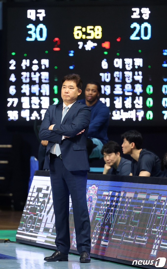 [사진] 김승기 감독, 굳은 표정