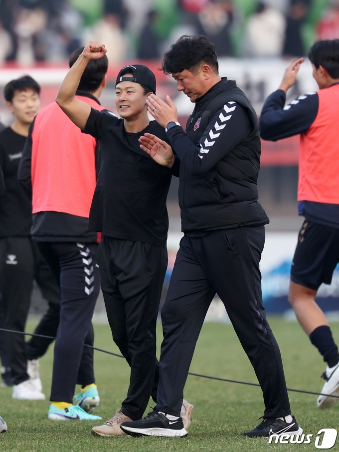 [사진] '환호·눈물'
