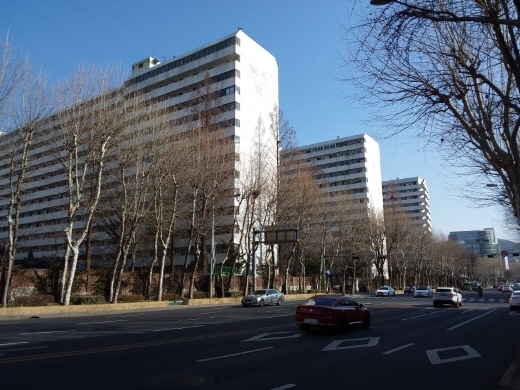 정비사업에서 권리산정 기준일(분양권 인정 시점) 이후 단지 내 상가의 쪼개진 지분에 대해서는 분양권을 인정하지 않도록 법이 바뀐다. 해당 사진은 기사 내용과 관련 없음 /사진=머니S