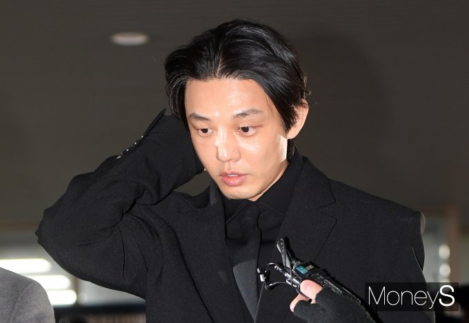 [머니S포토] 마약혐의 첫 재판 출석하는 유아인