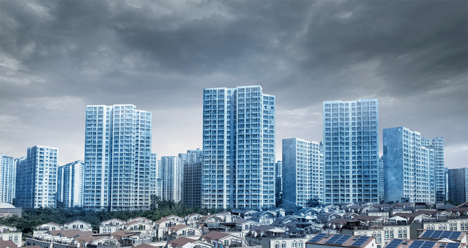  태영건설을 비롯한 일부 중견건설업체들이 고금리 여파로 부동산 프로젝트파이낸싱(PF) 부실을 감당하지 못하는 것으로 알려졌다. 이들 회사는 부동산 호황기에 공격적인 주택사업을 했다가 이자가 불어나 부메랑이 되어 돌아왔다는 평가다. /사진=이미지투데이