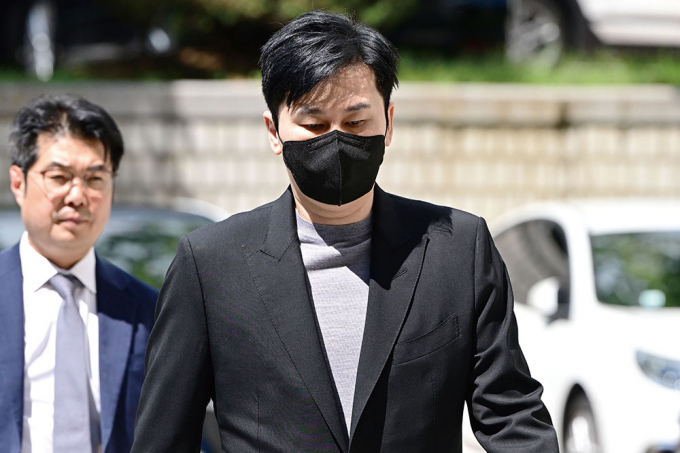 양현석 전 YG 대표가 지난 8월25일 서울 서초구 서울고등법원에서 열린 마약 무마 혐의 항소심 공판에 출석하고 있다. /사진=뉴시스