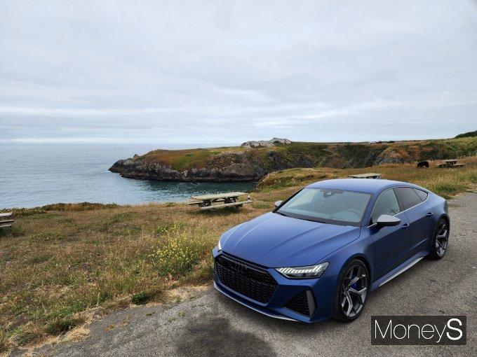 48v 하이브리드 시스템이 적용된 아우디 고성능 스포츠카 RS7 스포트백 /사진=박찬규 기자 