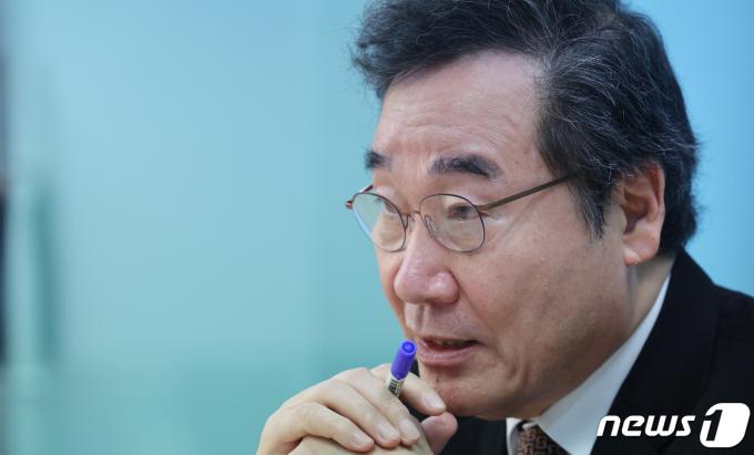 이낙연 전 국무총리가 29일 서울 종로구 공평동 뉴스1 본사에서 인터뷰를 하고 있다. 2023.12.29/뉴스1 ⓒ News1 박정호 기자