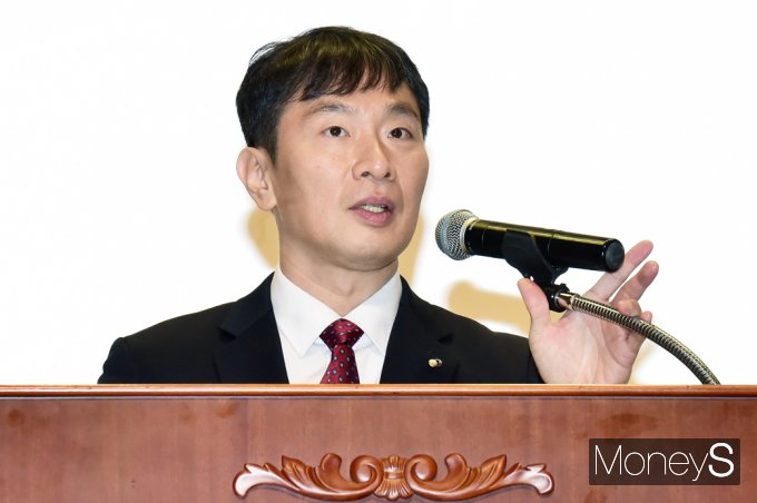 [머니S포토] 금감원 이복현 
