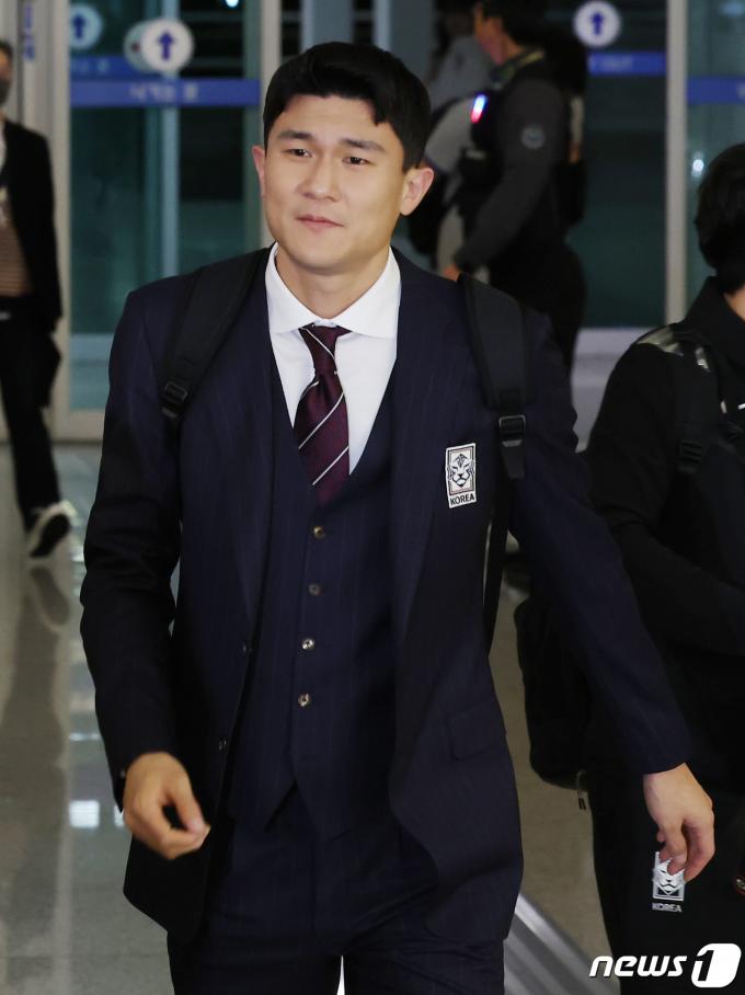 [사진] 'KFA 올해의 선수' 김민재, 아시안컵을 향해