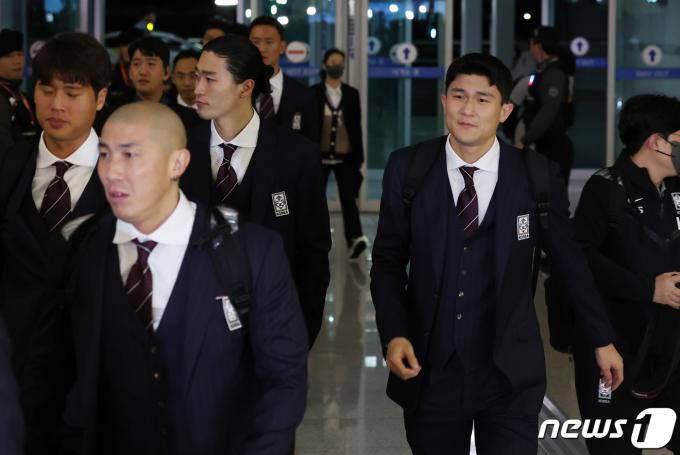 [사진] 'KFA 올해의 선수' 김민재, 아시안컵을 향해