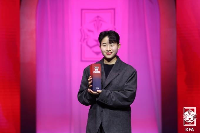 [사진] KFA 어워즈 '올해의 선수' 천가람