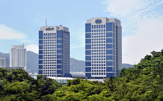 국내 완성차 5사가 지난해 799만1214대의 판매 실적을 거뒀다. 사진은 서울 양재동 현대차·기아 사옥. /사진=현대차그룹