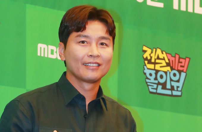사진은 지난 2022년 서울 상암동 스탠포드 호텔에서 진행된 MBC에브리원 예능 '전설끼리 홀인원' 제작발표회에 참석한 전 축구선수 이동국. /사진=머니투데이