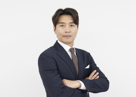 축구선수 출신 이동국이 자신을 사기 혐의로 고소한 산부인과 원장 A씨가 고소를 취하하지 않은 것에 대해 당혹스럽다는 입장을 밝혔다. /사진=생각엔터테인먼트 제공