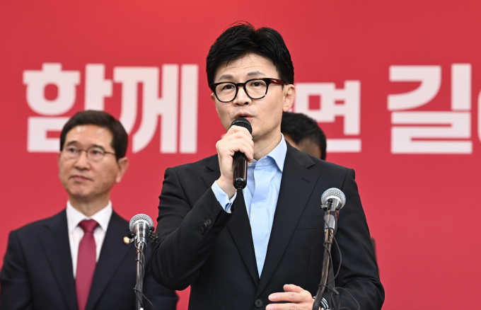 5일 국민의힘 공천관리위원장에 정영환 고려대 법학전문대학원 교수가 내정됐다. 사진은 한동훈 국민의힘 비상대책위원장이 5일 경기 수원시 국민의힘 경기도당에서 열린 신년 인사회에 참석해 인사말을 하는 모습. /사진=뉴시스