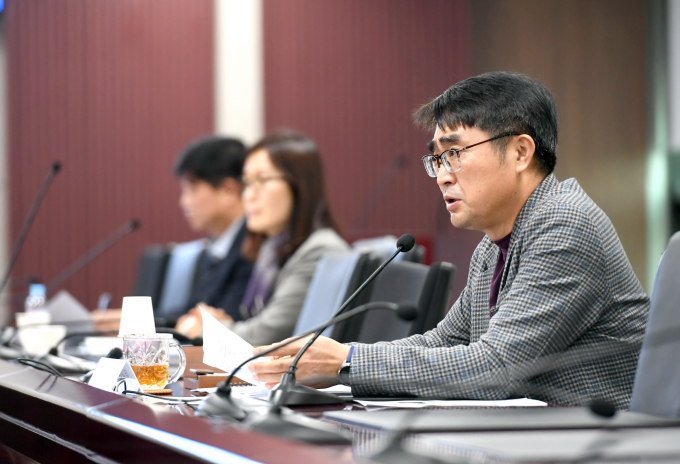 지난 2일 취임한 손임성 제14대 화성시 부시장이 5일부터 업무 보고회를 열고 시정 운영 전반에 대한 파악에 나섰다. / 사진제공=화성시