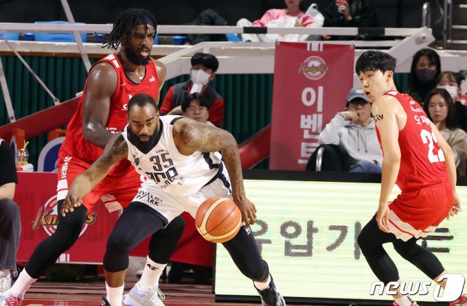 [사진] 소노 다후안 서머스, '집중'