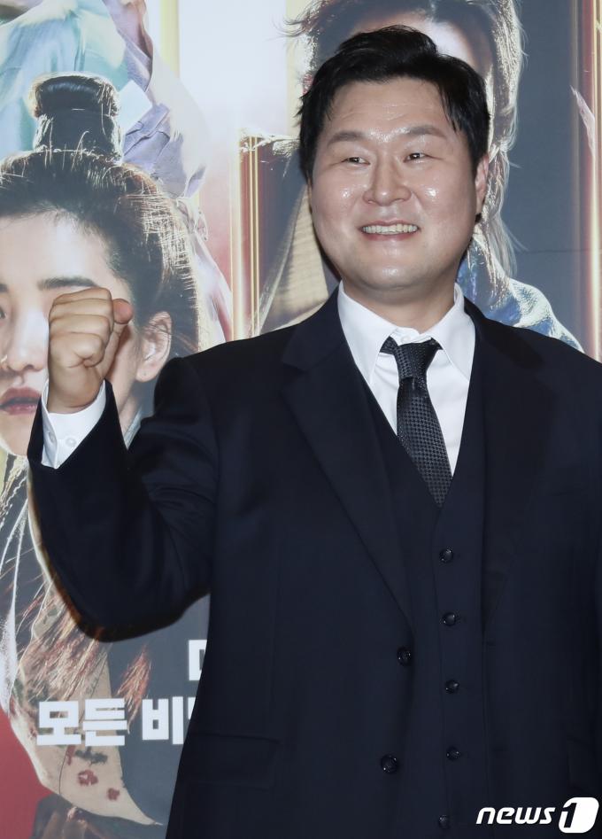 [사진] 윤경호, 포근한 미소