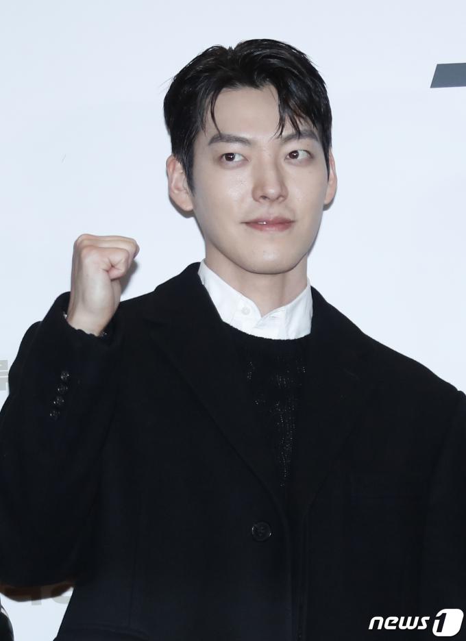 [사진] 김우빈, 썬더의 파이팅