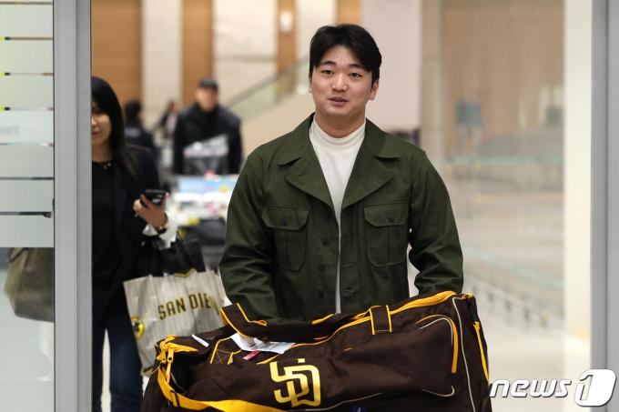 [사진] 귀국하는 고우석