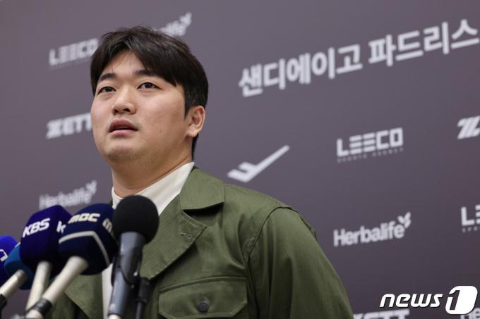 [사진] 소감 밝히는 고우석