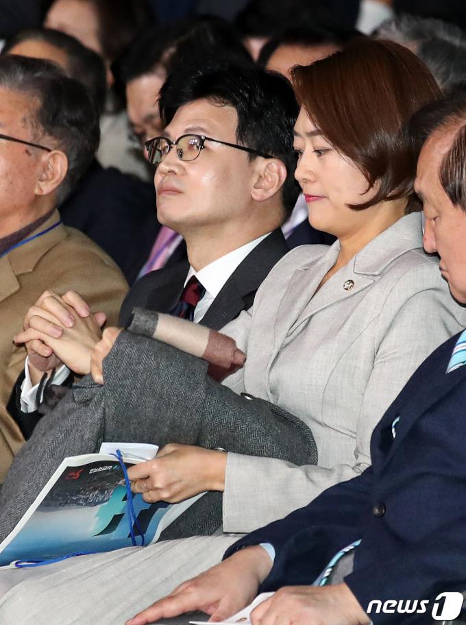 [사진] 냉랭한 여야