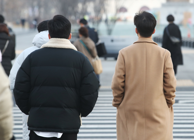 영하권 날씨, 코트보다는 패딩./사진=뉴스1