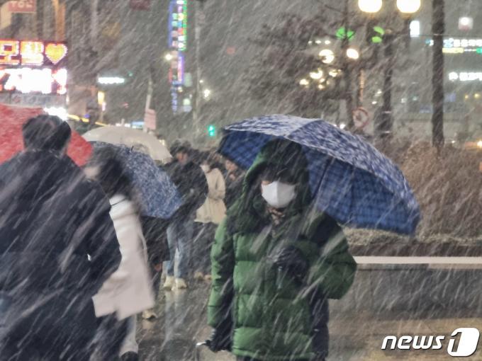 [사진] 갑진년 첫 주말 '눈이 펑펑'