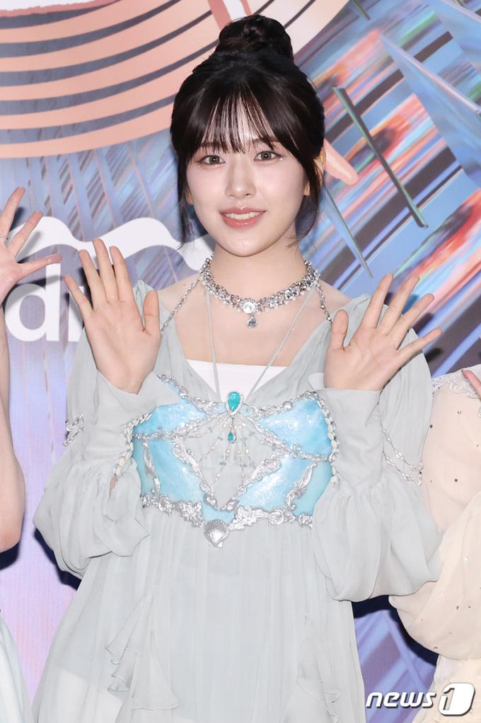 [사진] 아이브 안유진, 동화나라 공주님