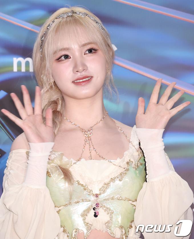 [사진] 아이브 리즈, 점점 예뻐지네
