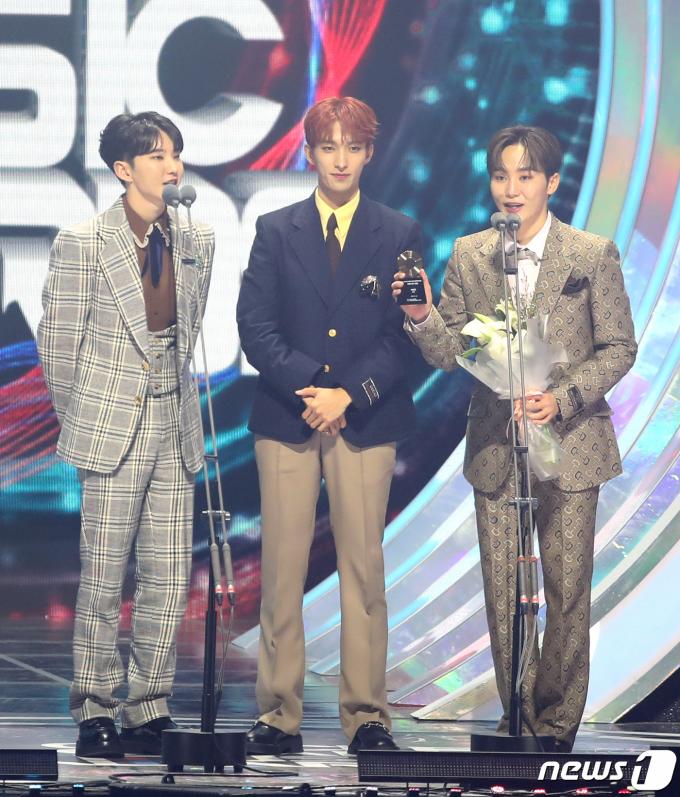 부석순 호시(왼쪽부터)와 도겸, 승관ⓒ News1 권현진 기자