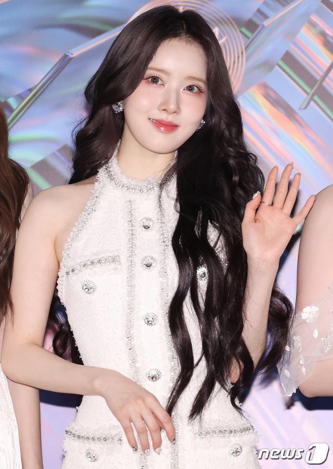 [사진] 스테이씨 시은, 딱 봐도 공주님…박남정은 좋겠네
