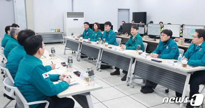 [사진] 안덕근 장관 