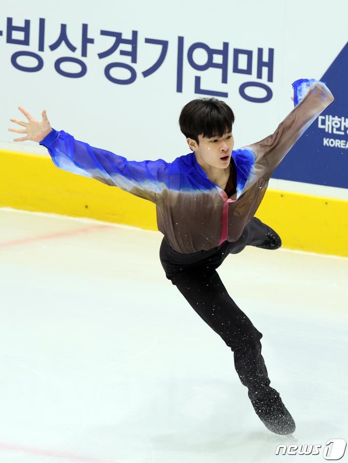 [사진] 김현겸, 착지도 완벽하게