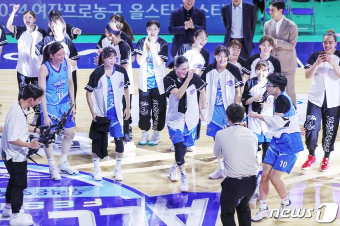 [사진] '흥이란 것이 폭발한다'