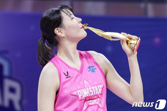 [사진] 박지수 '내가 바로 MVP'