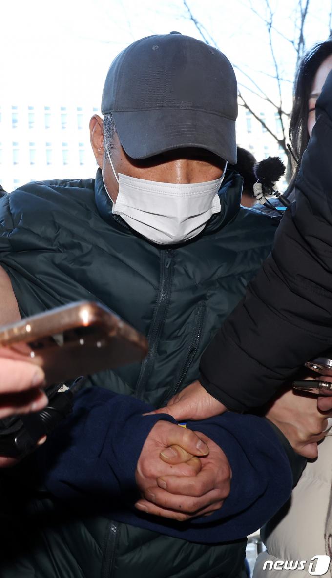 [사진] 고양·양주 다방 여성 살해범 영장심사 출석