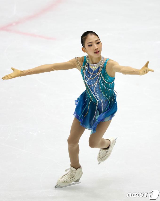 [사진] 싱글 연기 펼치는 김유재