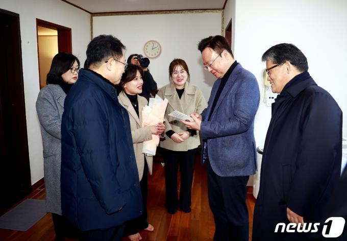 [사진] 전북 발달장애인 긴급돌봄센터 방문한 조규홍 장관