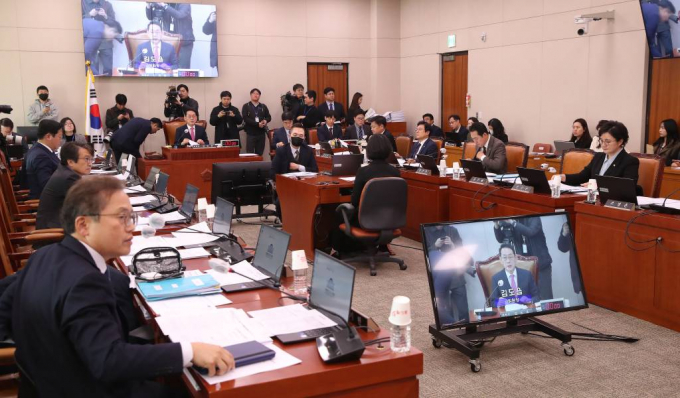 한국판 나사격인 우주항공청이 국회 법제사법위원회 문턱을 넘으며 이르면 오는 5월 출범이 가능할 것이라는 전망이 나온다. 사진은 8일 오후 서울 여의도 국회에서 열린 법제사법위원회 전체회의. /사진=뉴스1