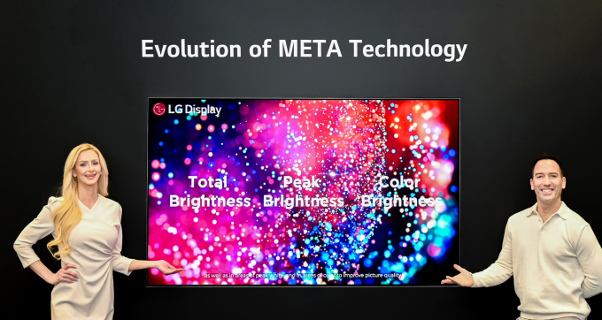 LG디스플레이가 CES 2024에서 신기술 '메타 테크놀로지 2.0'이 적용된 새로운 올레드(OLED) TV 패널을 선보였다. /사진=LG디스플레이