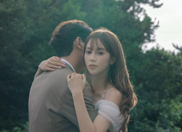 방송인 아유미가 임신 소식을 전했다. /사진=아유미 인스타그램