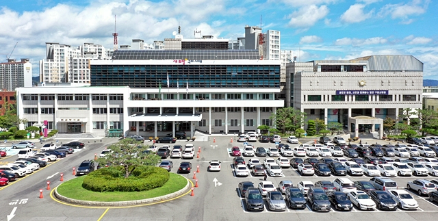 구미시청 전경/사진제공=경북 구미시 